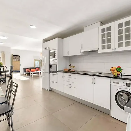 Esmerelda Sun Vila Estepona